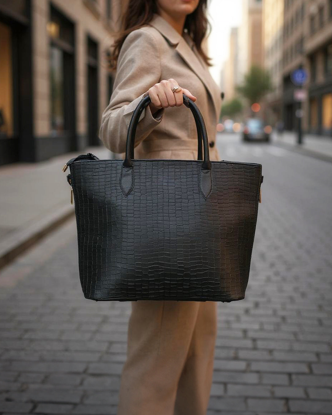 - SwiftZip Tote Bag - Black